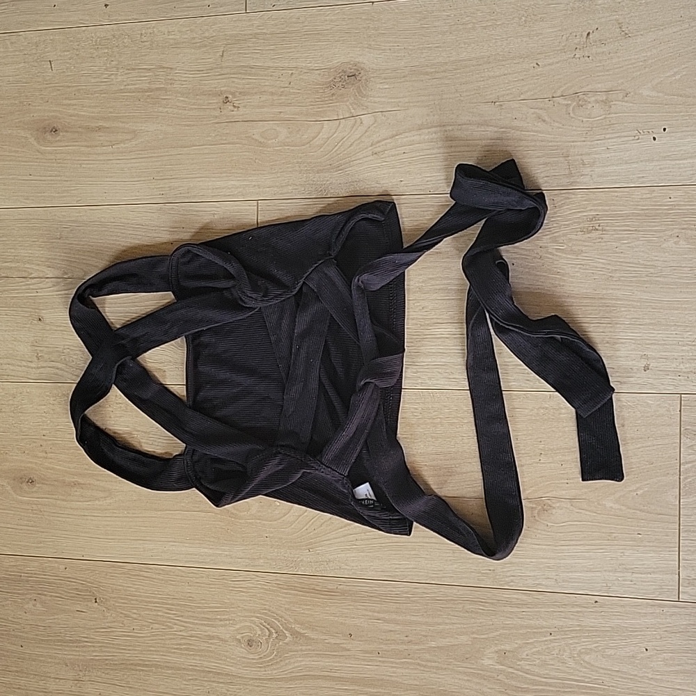 Tie back crop top - Picture 2 of 2
